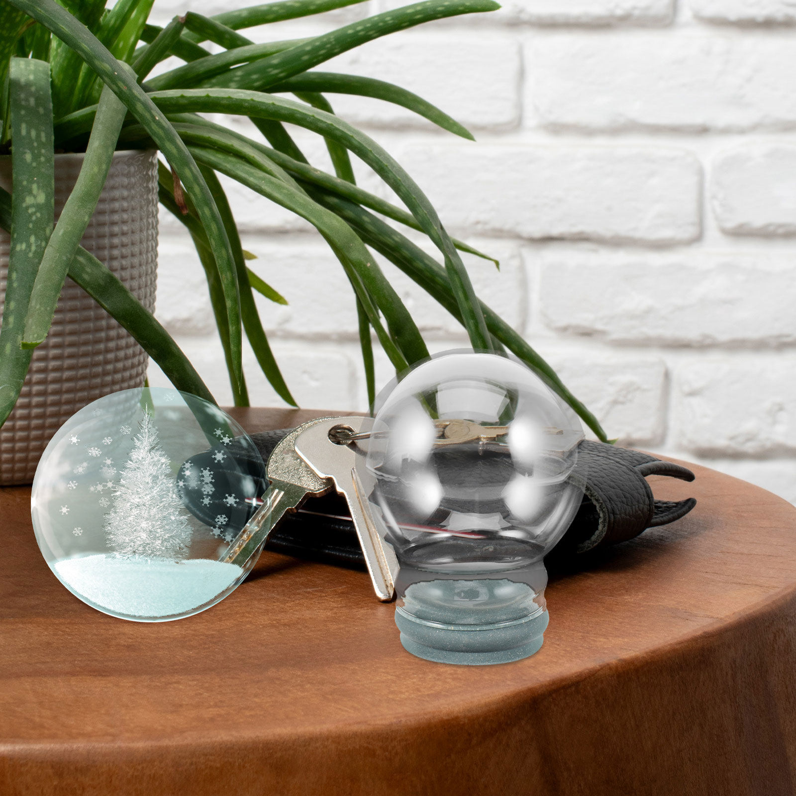 Plastic Dome Clear - 2個入りクリアガラス製スノードーム、厚みのある透明ドーム、ゴム製ベース、DIY用充填可能なスノーウォータードーム、ホリデーパーティークラフト用